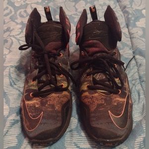 Nike Lebron James 13